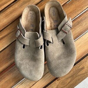 BIRKENSTOCK | Boston Taupe Suede